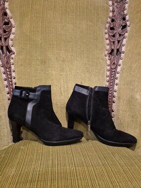 AQUATALIA  ITALY black size 9 suede boots